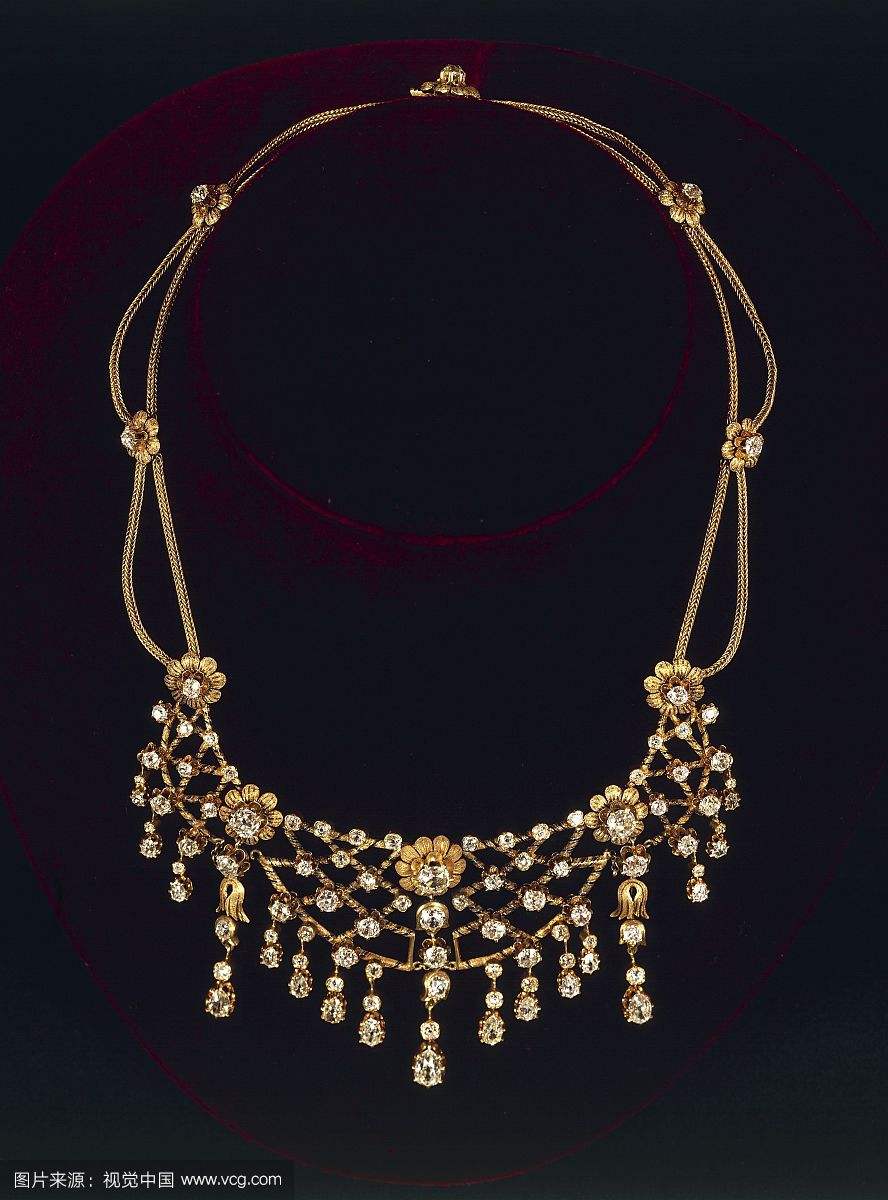 拿破侖三世風格的黃金與鉆石項鏈鐘表 奢華與工藝的融合